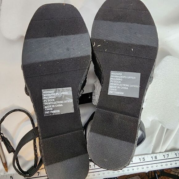 13W Torrid Black Strappy Raffia Platform 4" Wedge Espadrille Sandal Wide Width - Picture 5 of 11